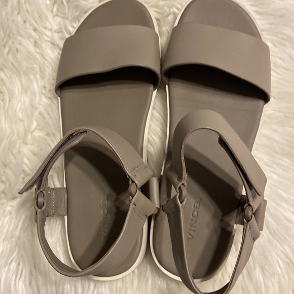 VINCE Sandals size 9 excellent condition color dark gray see all pictures - Picture 15 of 16